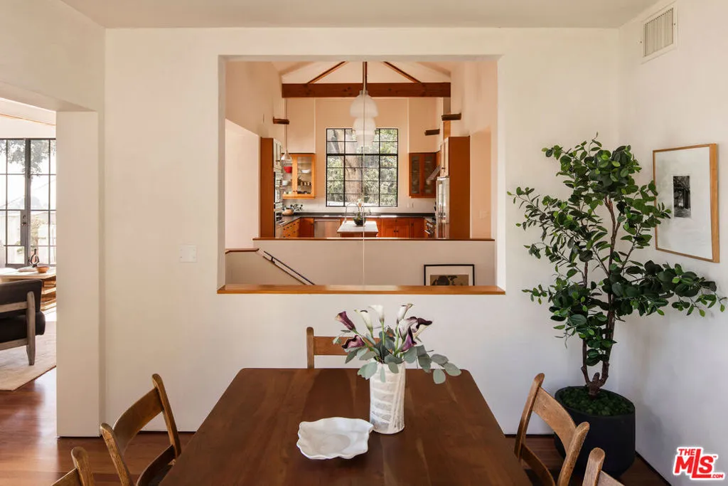 2890 Durand Drive, Los Angeles, California 90068 home-pic-23